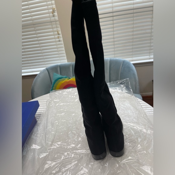 Stuart Weitzman 5050 - Picture 4 of 10